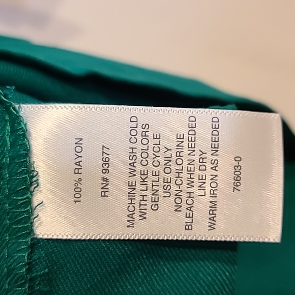 Liz Claiborne Womens V Neck Short Sleeve Blouse Hyper Green Size Large - Picture 13 of 14